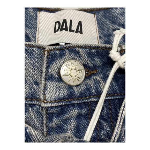 Dala Tie Front Sling Jeans Womens Mid Rise SZ 26  US 4 in Worn Ink Wash - Picture 3 of 13